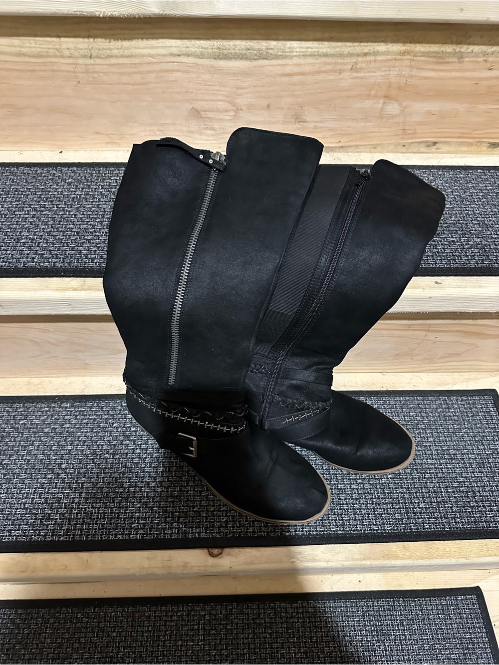 SO Black Knee-High Women's Boots with Side Zip and Buckle